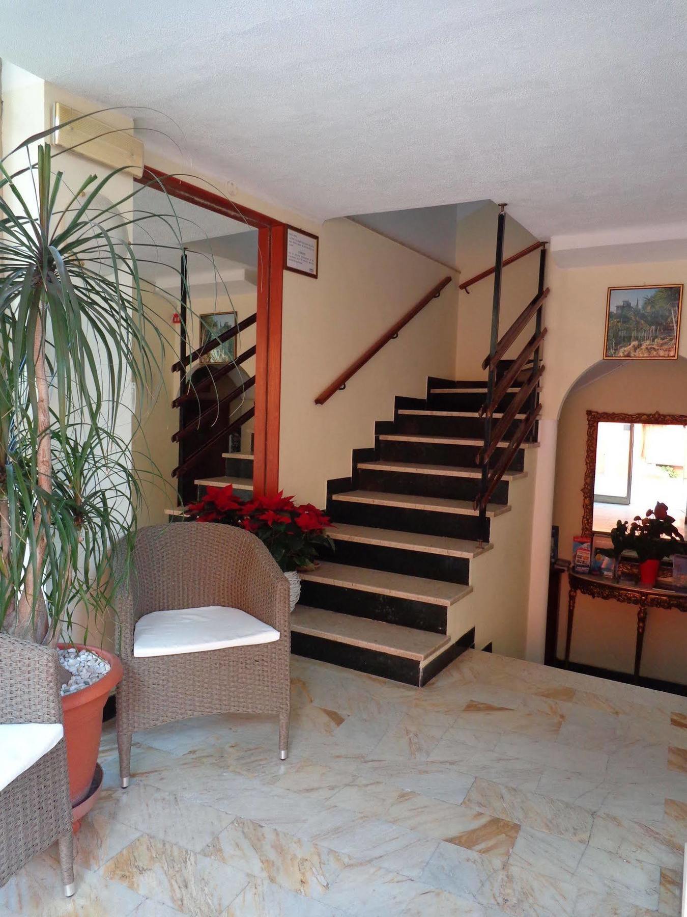 Hotel Lora Rda Luxury Bordighera Exterior photo