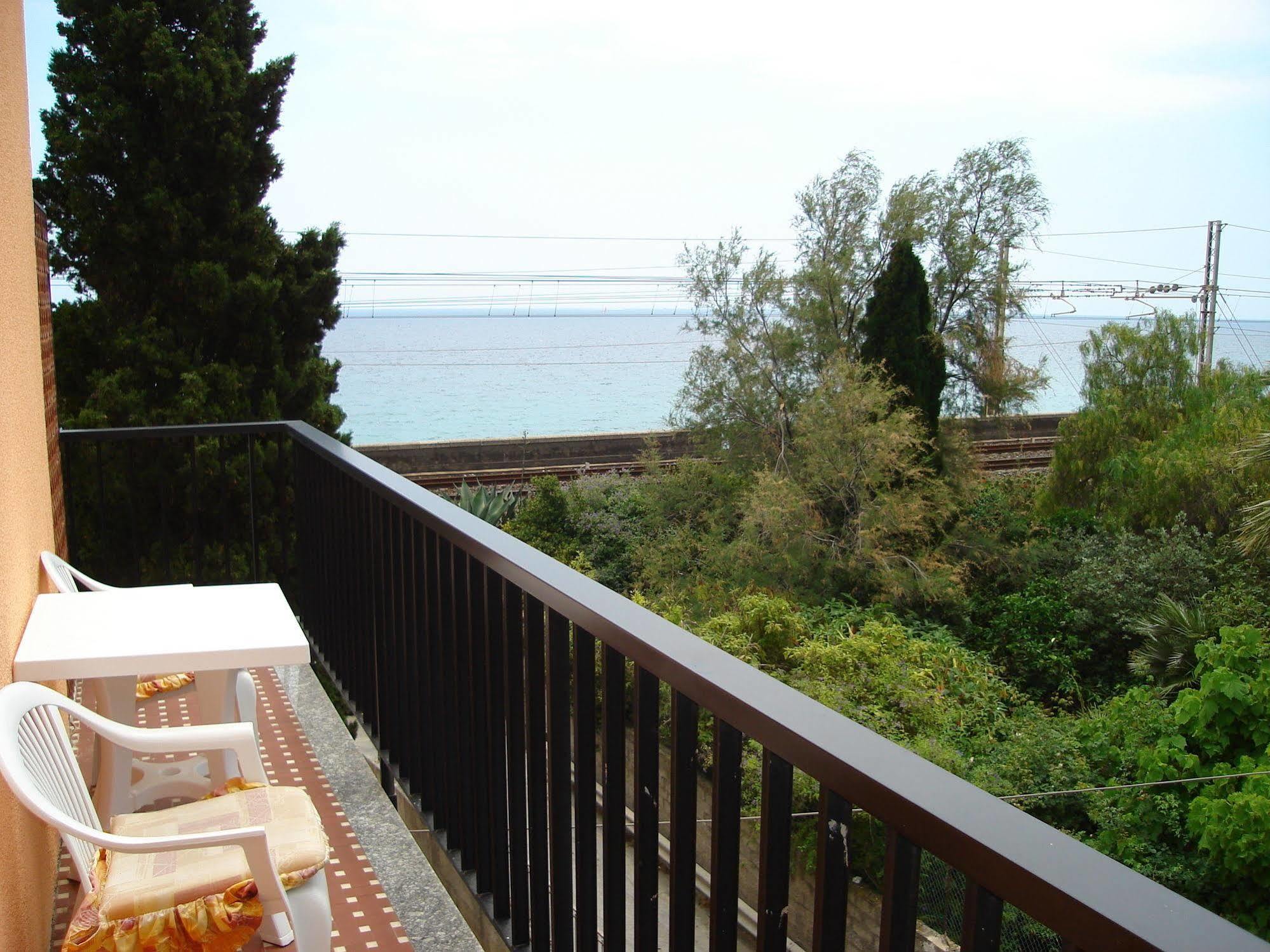 Hotel Lora Rda Luxury Bordighera Exterior photo